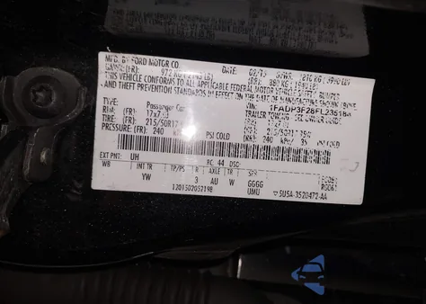 2015 Ford Focus Se z USA, uszkodzony, nr VIN 1FADP3F28FL235184